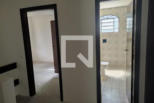 Corredor de casa à venda com 4 quartos, 322m² em Jardim das Vertentes, São Paulo