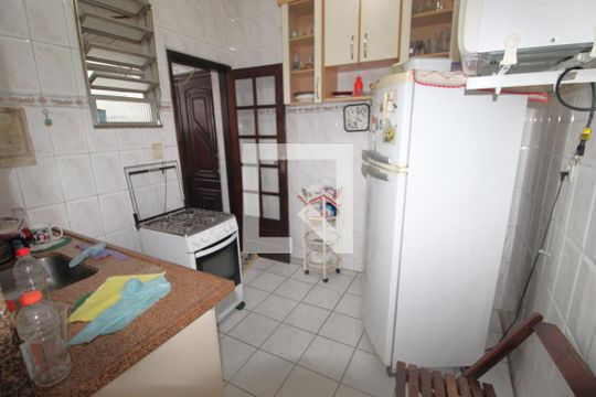 Cozinha de apartamento para alugar com 2 quartos, 65m² em Encantado, Rio de Janeiro