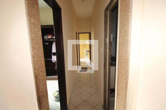 Corredor de apartamento para alugar com 2 quartos, 65m² em Encantado, Rio de Janeiro