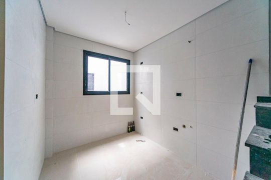 Cozinha  de apartamento à venda com 2 quartos, 115m² em Jardim Ocara, Santo André