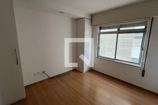 Sala de TV de apartamento para alugar com 4 quartos, 390m² em Jardim Paulista, São Paulo