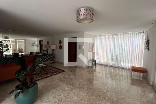 Hall de entrada de apartamento para alugar com 4 quartos, 390m² em Jardim Paulista, São Paulo