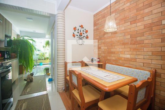Cozinha e Área de Serviço de casa de condomínio à venda com 2 quartos, 98m² em Morro Santana, Porto Alegre