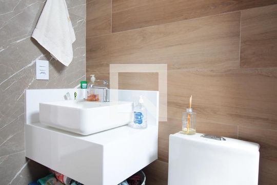 Banheiro da Suite de apartamento à venda com 3 quartos, 75m² em Liberdade, Belo Horizonte