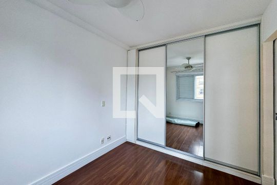 Suíte 1 de apartamento à venda com 2 quartos, 57m² em Itaim Bibi, São Paulo