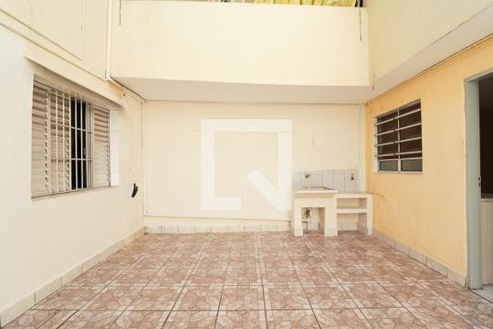 Área de Serviço de casa para alugar com 1 quarto, 20m² em Parque Peruche, São Paulo