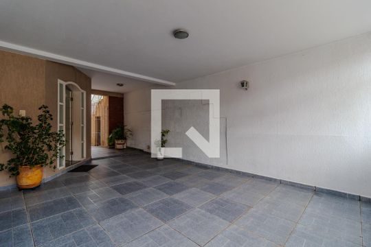 Garagem de casa para alugar com 3 quartos, 300m² em Jardim Paulista, Taboão da Serra