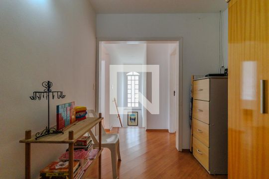 Escritório de casa para alugar com 3 quartos, 300m² em Jardim Paulista, Taboão da Serra