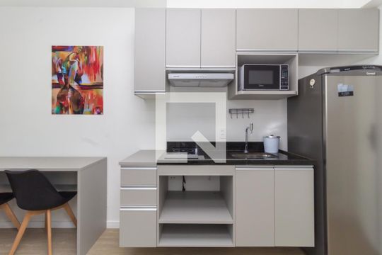 Cozinha de apartamento para alugar com 1 quarto, 25m² em Vila Mariana, São Paulo