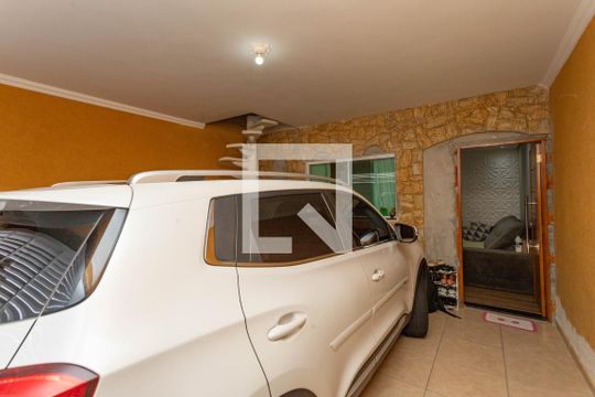 Garagem de casa à venda com 5 quartos, 225m² em Piraporinha, Diadema