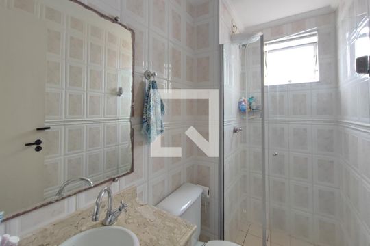 Banheiro de apartamento à venda com 2 quartos, 45m² em Jardim São Vicente, Campinas