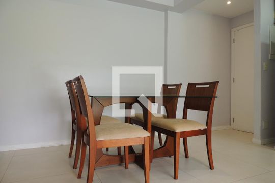 Sala de apartamento à venda com 3 quartos, 72m² em Jacarepaguá, Rio de Janeiro