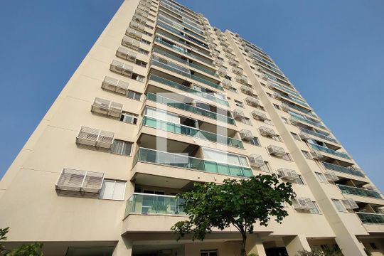 Fachada do bloco de apartamento à venda com 3 quartos, 72m² em Jacarepaguá, Rio de Janeiro