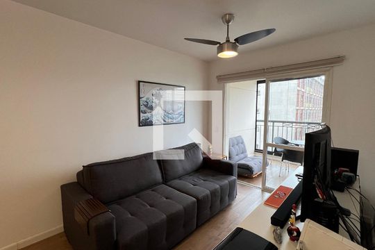 Sala de TV de apartamento à venda com 2 quartos, 70m² em Cerqueira César, São Paulo