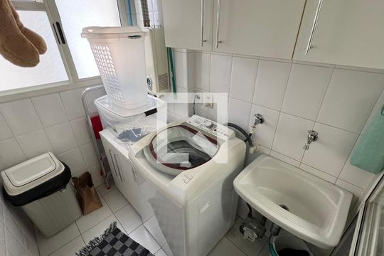 Área de Serviço de apartamento para alugar com 2 quartos, 70m² em Cerqueira César, São Paulo