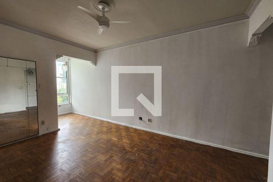 Sala de apartamento à venda com 3 quartos, 98m² em Laranjeiras, Rio de Janeiro