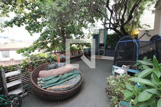Quintal de casa à venda com 3 quartos, 110m² em Todos Os Santos, Rio de Janeiro