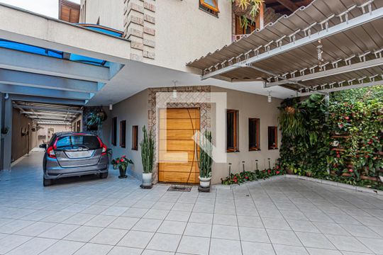 Garagem de casa para alugar com 3 quartos, 243m² em Jardim Cidade Pirituba, São Paulo