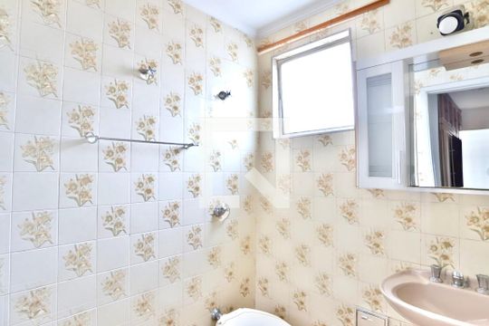 Banheiro de apartamento à venda com 2 quartos, 58m² em Belenzinho, São Paulo