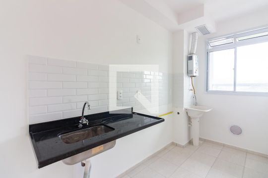 Cozinha de apartamento à venda com 2 quartos, 48m² em Piratininga, Osasco