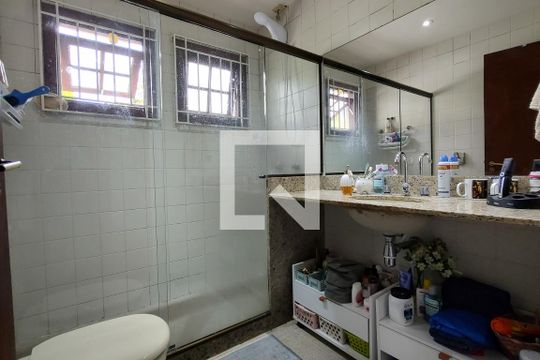 Banheiro da Suíte 1 de casa de condomínio à venda com 4 quartos, 169m² em Jacarepaguá, Rio de Janeiro