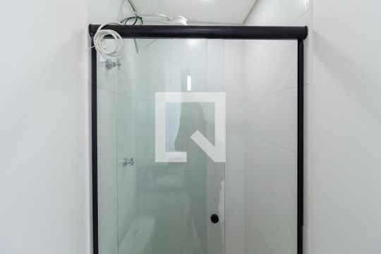 Banheiro de kitnet/studio à venda com 1 quarto, 24m² em Cidade Mãe do Céu, São Paulo