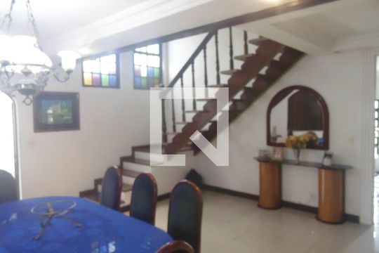 Sala de jantar  de casa para alugar com 5 quartos, 410m² em Pituba, Salvador
