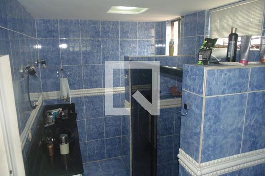 Banheiro da Suíte 1 de casa para alugar com 5 quartos, 410m² em Pituba, Salvador