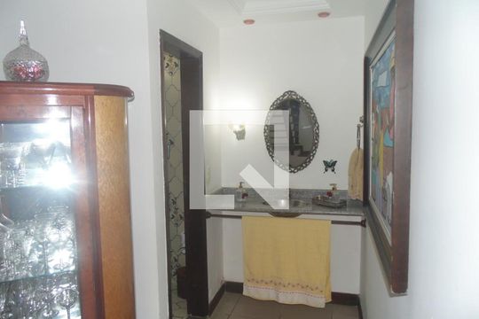 Sala  de casa para alugar com 5 quartos, 410m² em Pituba, Salvador