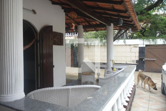 Área comum de casa para alugar com 5 quartos, 410m² em Pituba, Salvador