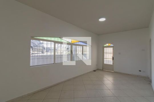 Casa para alugar com 3 quartos, 150m² em Jardim Bebedouro, Guarulhos