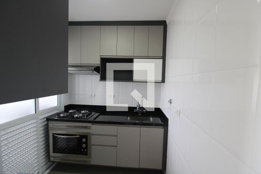 Cozinha de apartamento à venda com 2 quartos, 57m² em Vila Medeiros, São Paulo