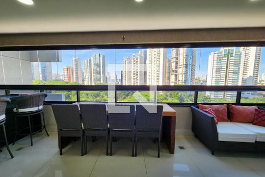 Varanda de apartamento à venda com 3 quartos, 150m² em Jardim Goiás, Goiânia
