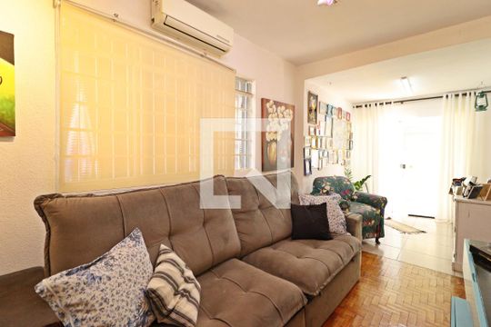 Casa para alugar com 3 quartos, 180m² em Lídice, Uberlândia