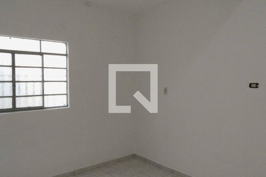 Quarto de casa para alugar com 1 quarto, 48m² em Bussocaba, Osasco