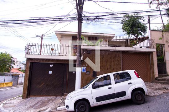 Fachada de casa à venda com 4 quartos, 207m² em Cidade Vargas, São Paulo