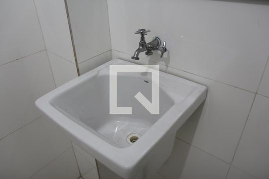 Área de Serviço de apartamento para alugar com 2 quartos, 44m² em Jardim Santa Teresinha, São Paulo