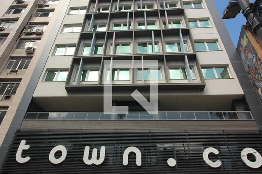 Fachada do Prédio de kitnet/studio à venda com 1 quarto, 22m² em Centro Histórico, Porto Alegre