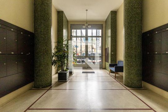 Hall Social de apartamento à venda com 1 quarto, 63m² em República, São Paulo