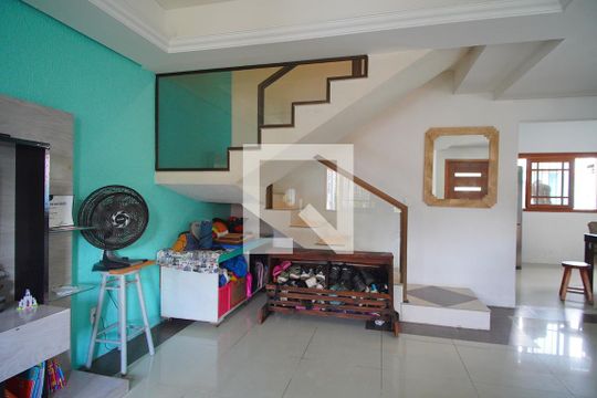 Sala de casa à venda com 3 quartos, 280m² em Morro Santana, Porto Alegre
