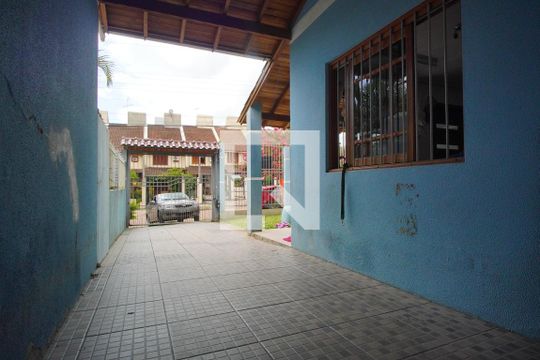 Garagem de casa à venda com 3 quartos, 280m² em Morro Santana, Porto Alegre