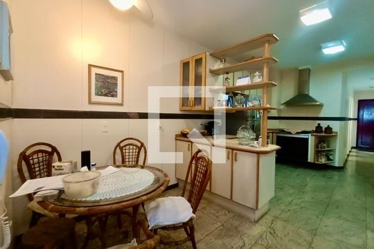 Copa / Cozinha  de apartamento à venda com 3 quartos, 400m² em Copacabana, Rio de Janeiro