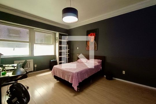 Quarto 1 de apartamento à venda com 3 quartos, 400m² em Copacabana, Rio de Janeiro