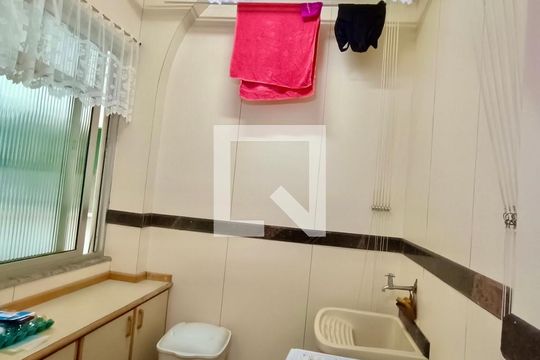 Área serviço  de apartamento à venda com 3 quartos, 400m² em Copacabana, Rio de Janeiro