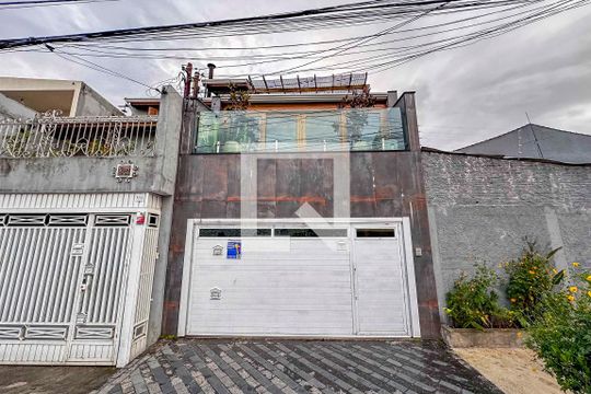 Fachada de casa à venda com 5 quartos, 320m² em Jardim Las Vegas, Santo André