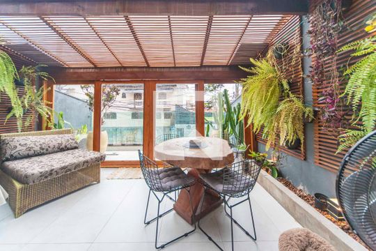 Varanda do Quarto 1 de casa à venda com 5 quartos, 320m² em Jardim Las Vegas, Santo André