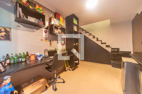 Escritório de casa à venda com 5 quartos, 320m² em Jardim Las Vegas, Santo André