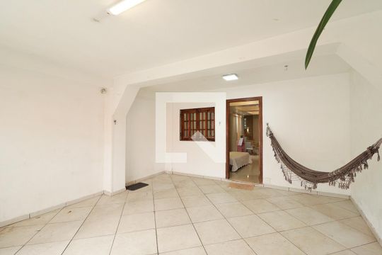 Garagem de casa à venda com 3 quartos, 225m² em Limão, São Paulo