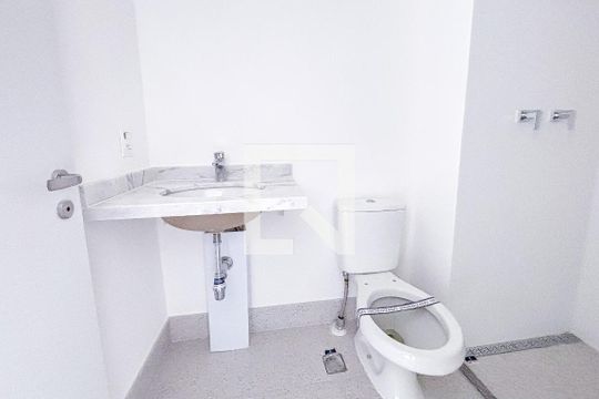 Banheiro de apartamento à venda com 1 quarto, 25m² em Sumarezinho, São Paulo