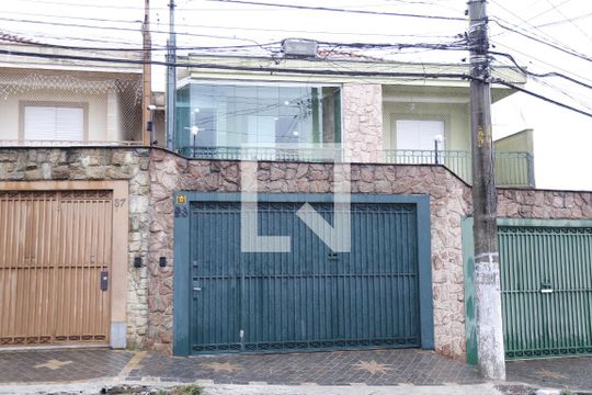 Fachada de casa à venda com 3 quartos, 128m² em Vila Bonilha, São Paulo